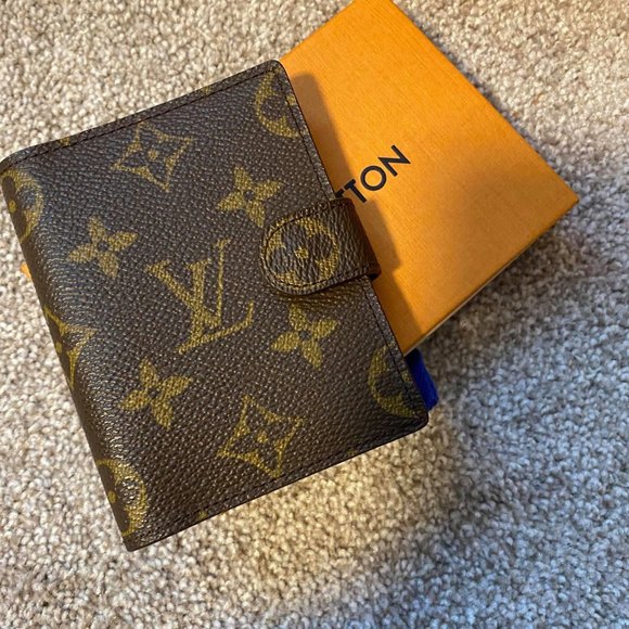 Louis Vuitton Mini Card holder - Picture 9 of 11